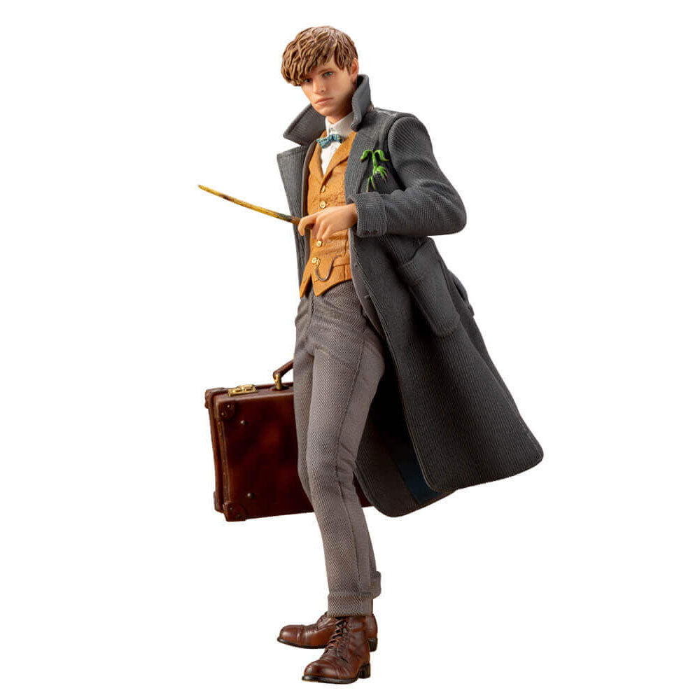 Newt Scamander 1/10 Scale Collectible Figurine