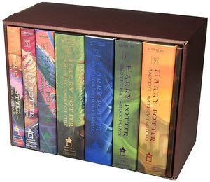 Harry Potter Hardcover Book Set in Hogwarts Trunk